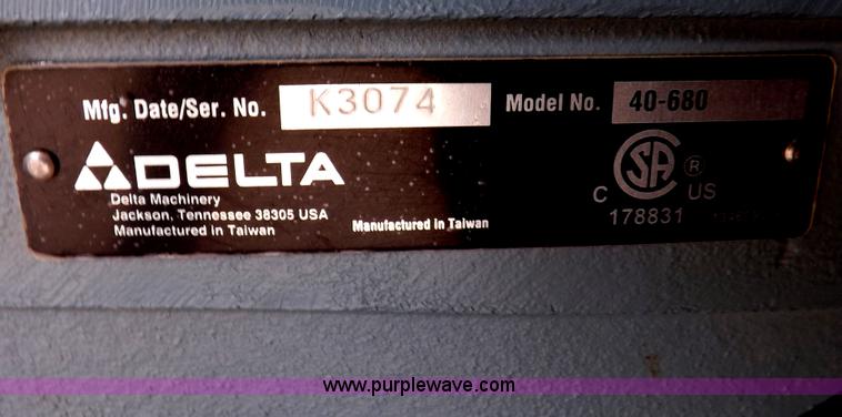 image for item I8389 Delta 40-680 scroll saw