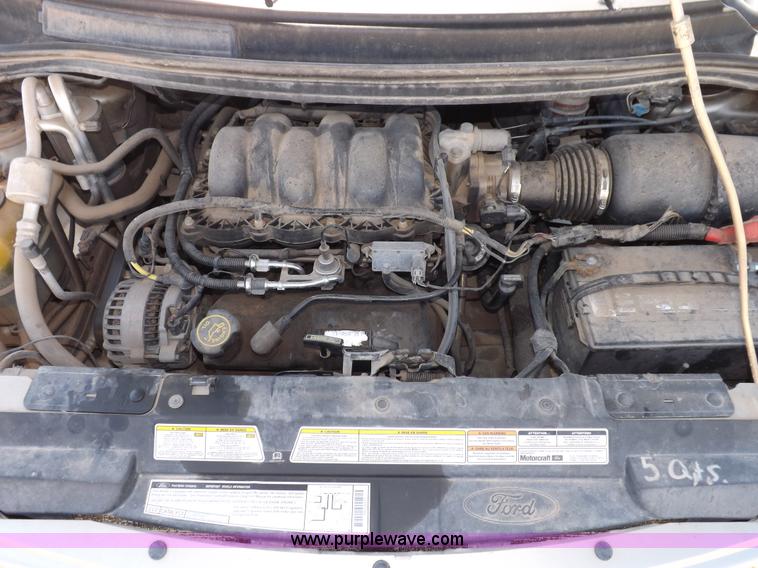 image for item I8490 2000 Ford Windstar LX van