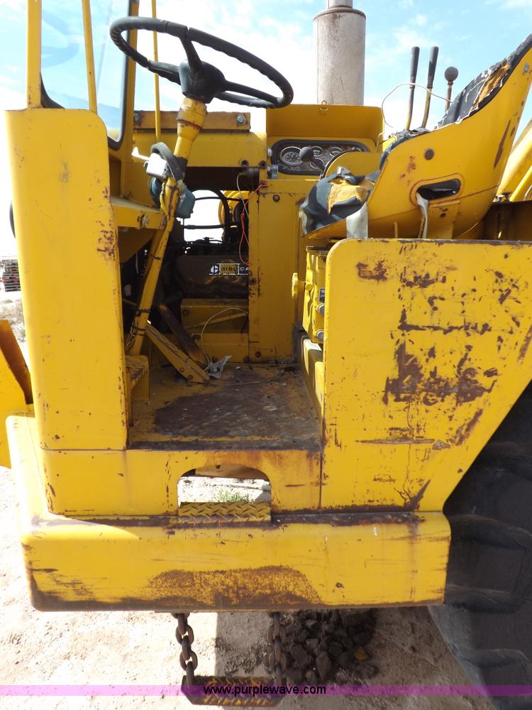 image for item I8491 1971 Caterpillar 613 elevating scraper
