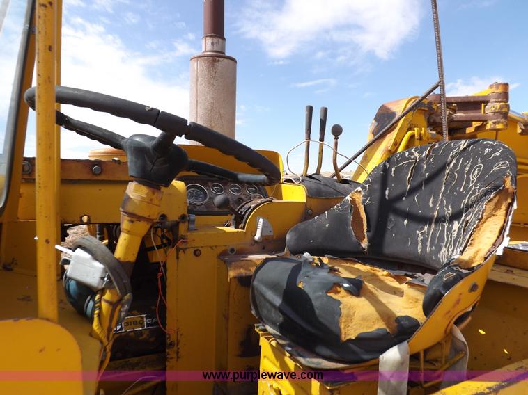 image for item I8491 1971 Caterpillar 613 elevating scraper