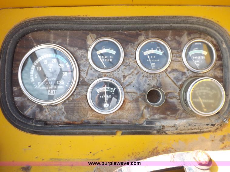 image for item I8491 1971 Caterpillar 613 elevating scraper