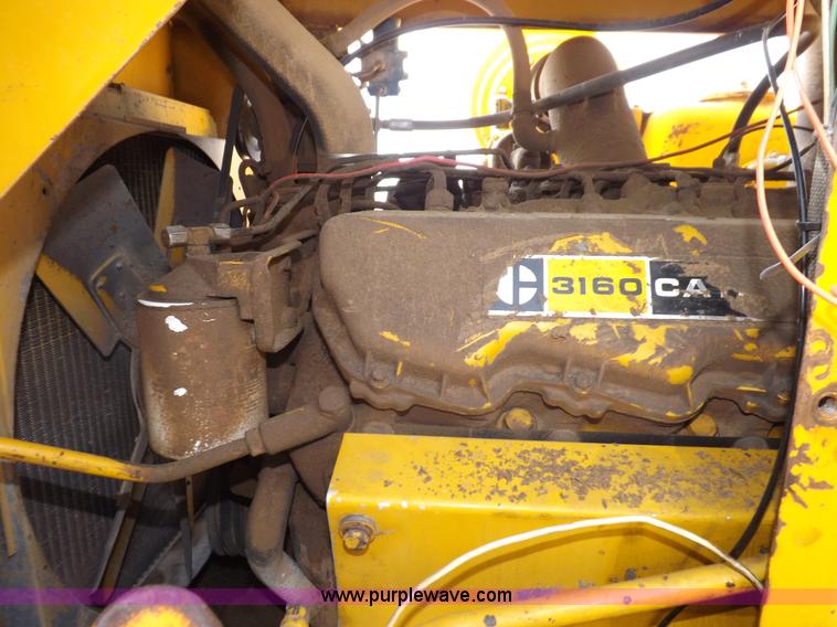 image for item I8491 1971 Caterpillar 613 elevating scraper