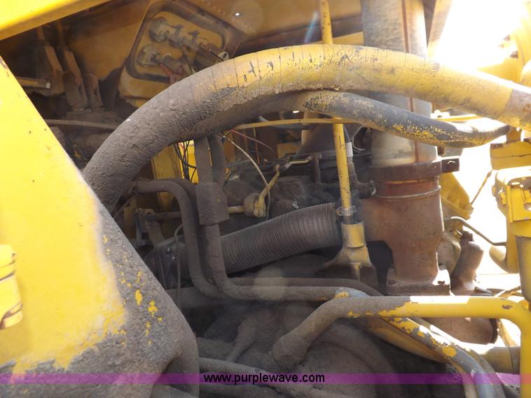 image for item I8491 1971 Caterpillar 613 elevating scraper