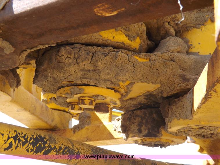 image for item I8491 1971 Caterpillar 613 elevating scraper