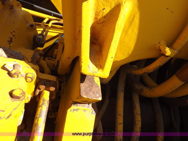 image for item I8491 1971 Caterpillar 613 elevating scraper