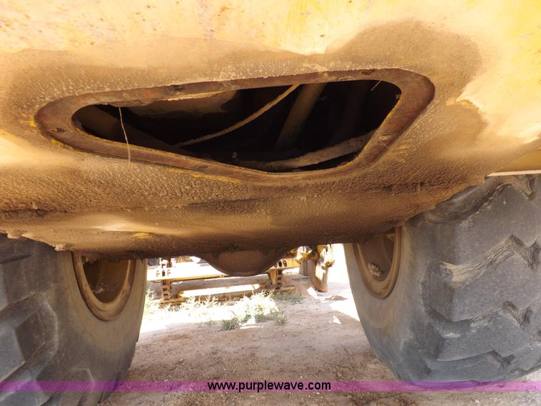 image for item I8491 1971 Caterpillar 613 elevating scraper