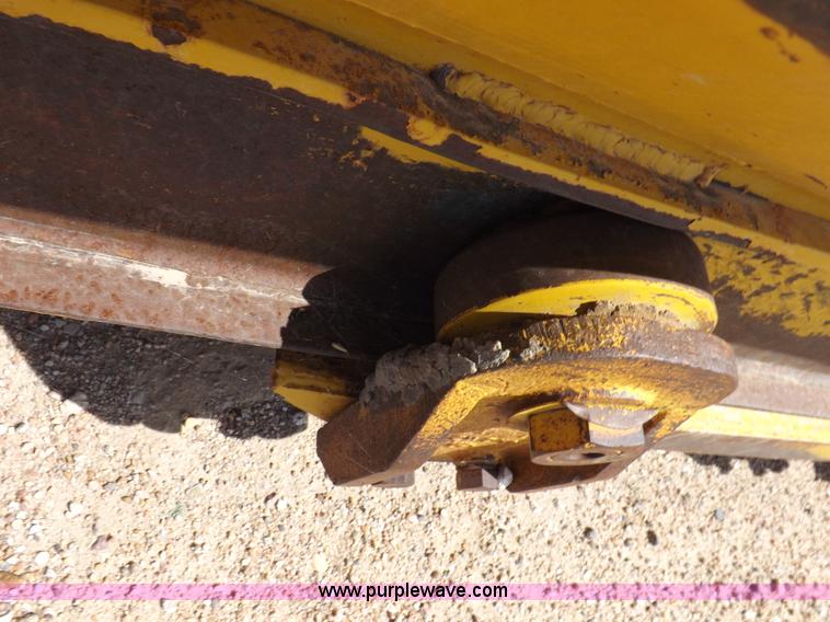 image for item I8491 1971 Caterpillar 613 elevating scraper