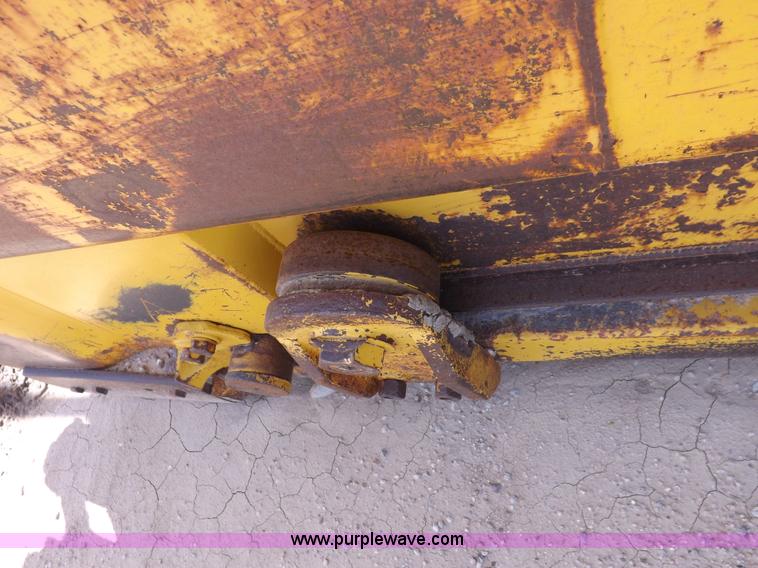 image for item I8491 1971 Caterpillar 613 elevating scraper