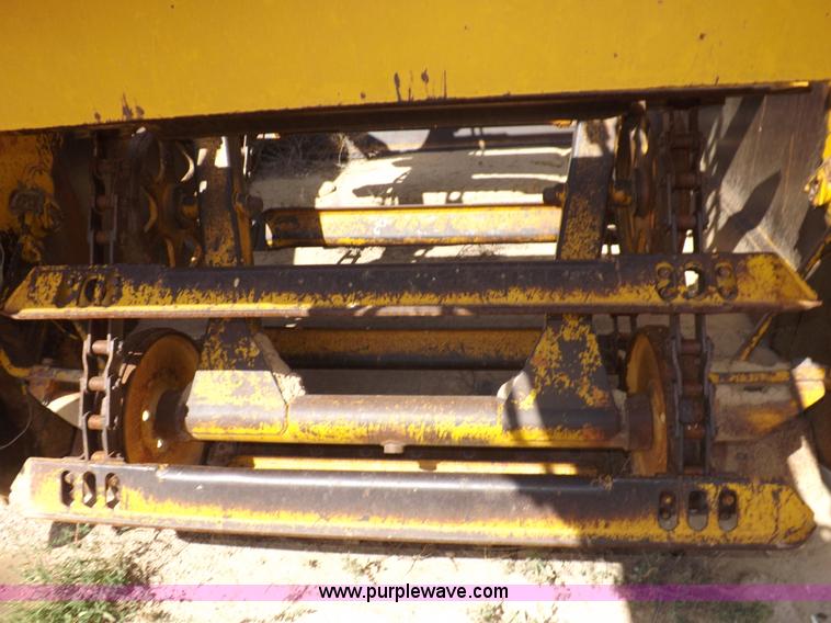 image for item I8491 1971 Caterpillar 613 elevating scraper