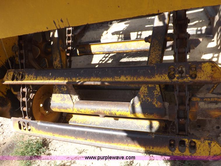 image for item I8491 1971 Caterpillar 613 elevating scraper