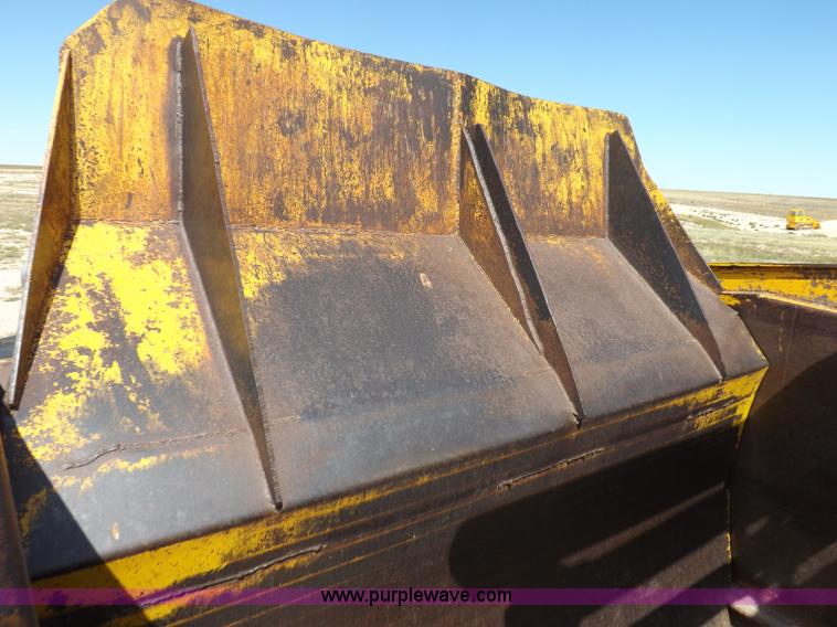 image for item I8491 1971 Caterpillar 613 elevating scraper