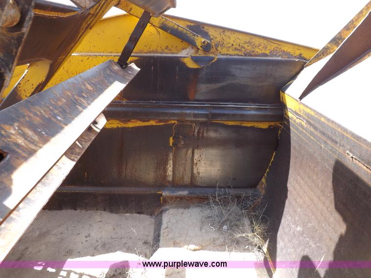 image for item I8491 1971 Caterpillar 613 elevating scraper