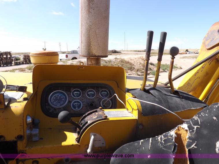 image for item I8491 1971 Caterpillar 613 elevating scraper