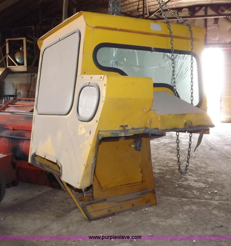 image for item I8491 1971 Caterpillar 613 elevating scraper