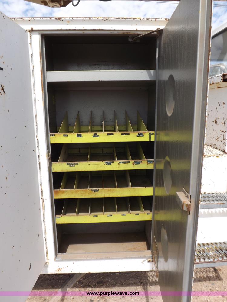 image for item I8492 1975 Ford F750E bucket truck