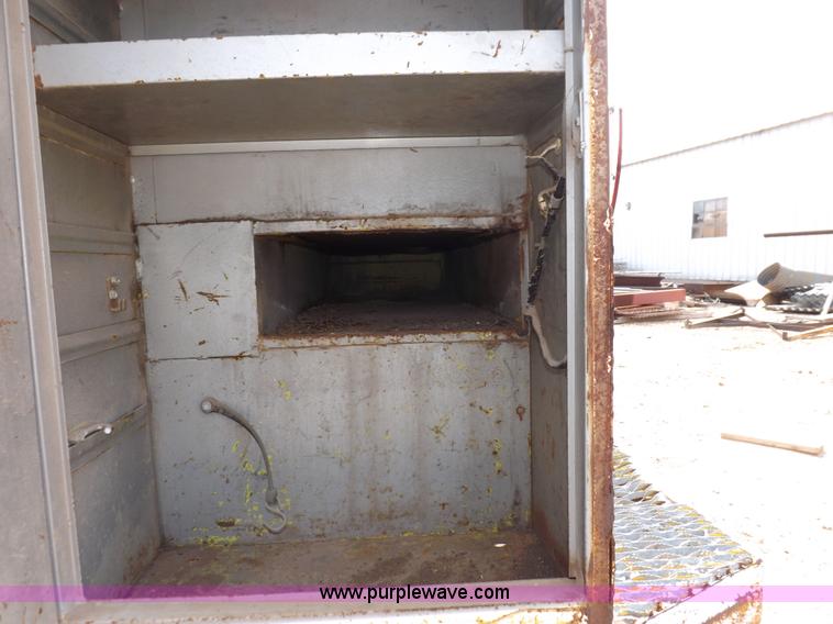 image for item I8492 1975 Ford F750E bucket truck