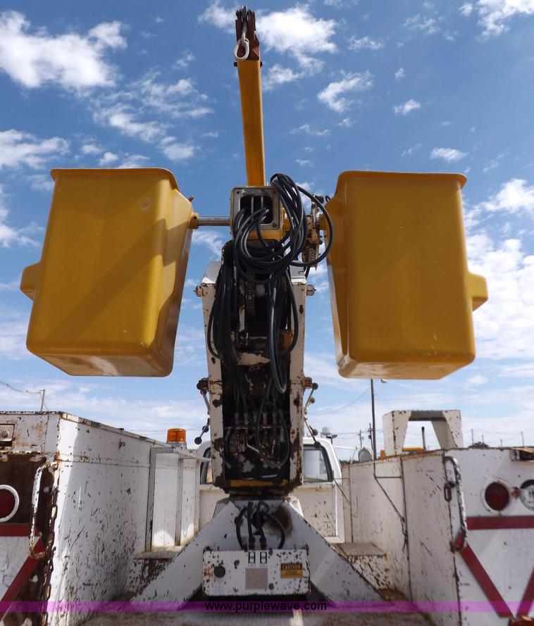 image for item I8492 1975 Ford F750E bucket truck