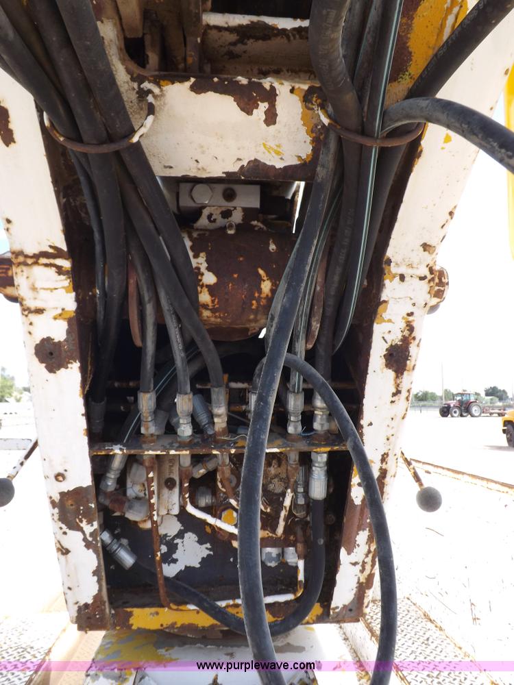 image for item I8492 1975 Ford F750E bucket truck