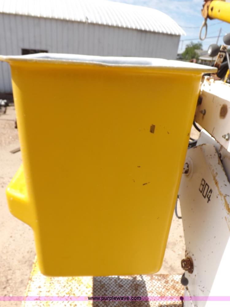 image for item I8492 1975 Ford F750E bucket truck