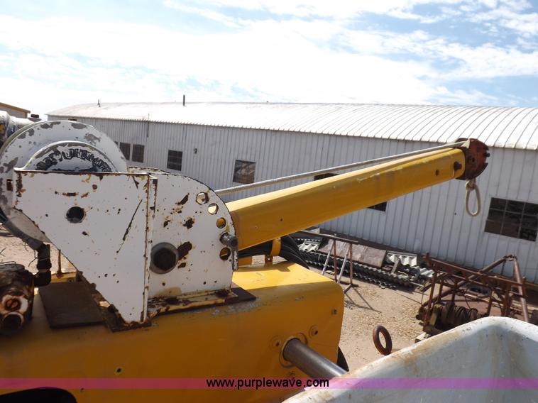 image for item I8492 1975 Ford F750E bucket truck