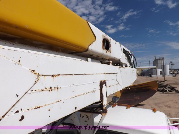 image for item I8492 1975 Ford F750E bucket truck