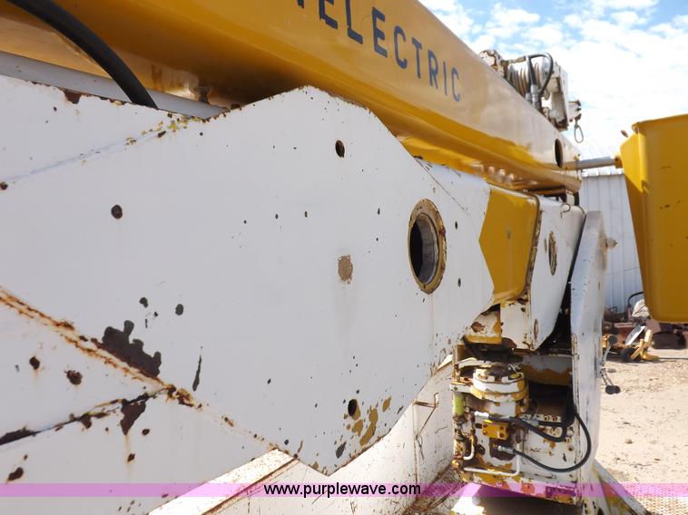 image for item I8492 1975 Ford F750E bucket truck