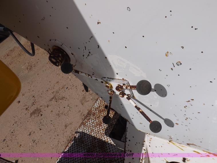 image for item I8492 1975 Ford F750E bucket truck