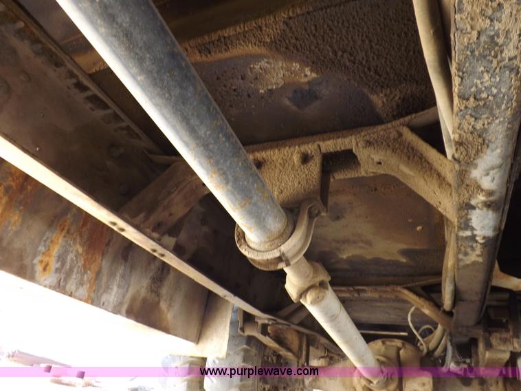 image for item I8492 1975 Ford F750E bucket truck