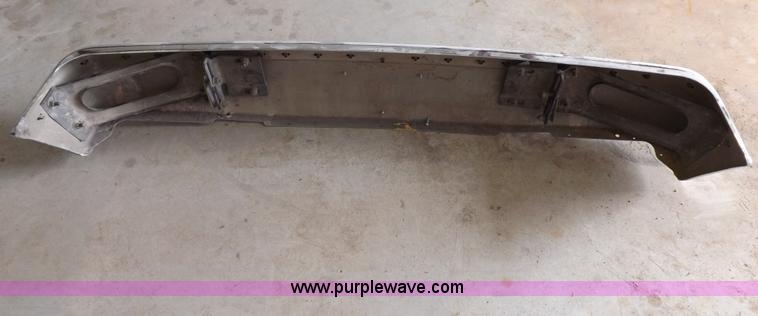 image for item I8498 198 Ford F350 chrome bumper