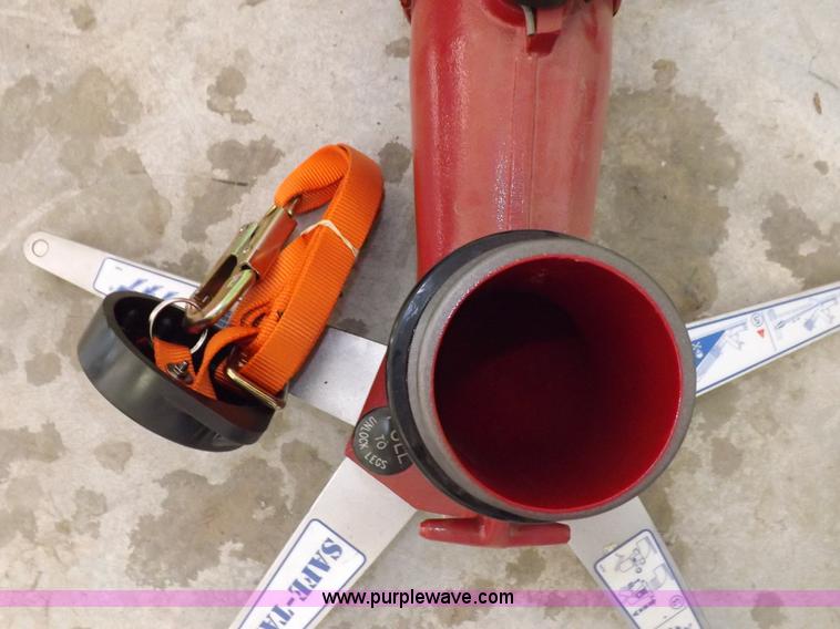 image for item I8499 Assorted fire fighting valves and adapters