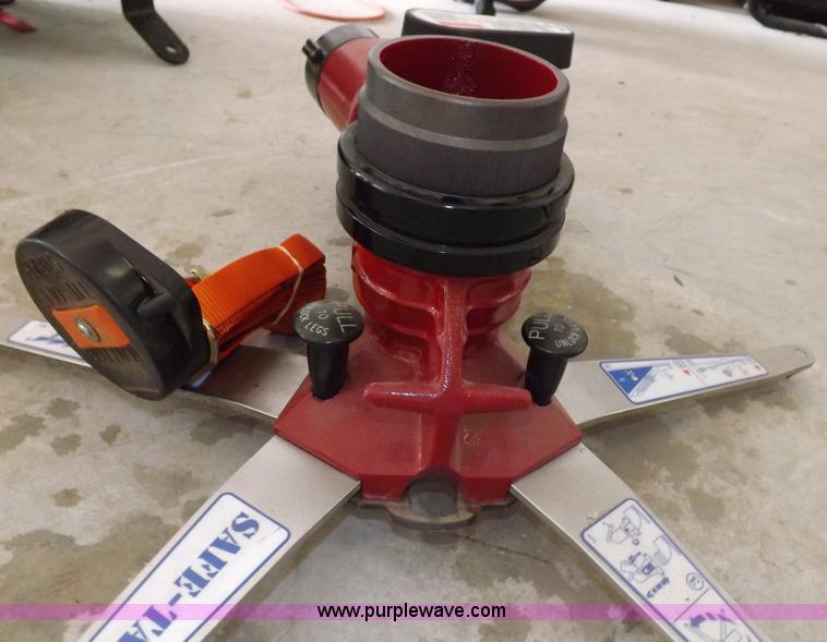 image for item I8499 Assorted fire fighting valves and adapters