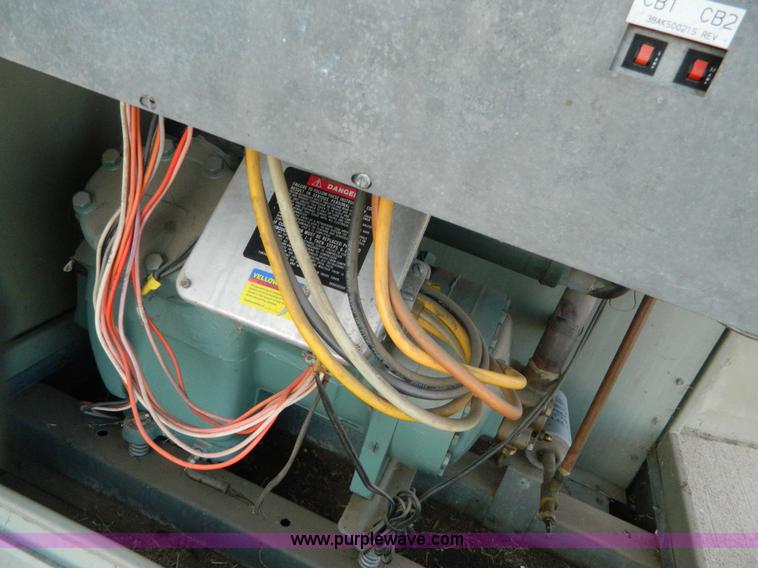 image for item T9996 Carrier AC unit