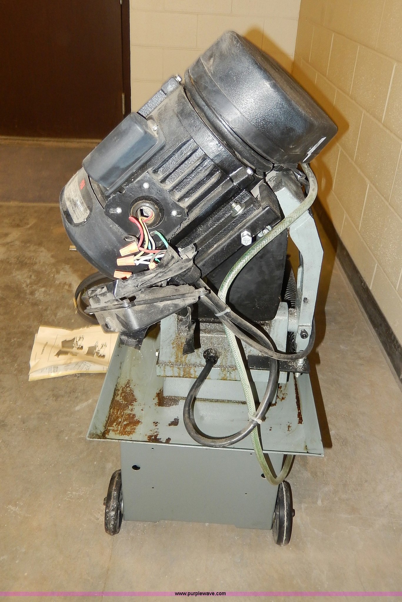 Enco 7" metal cutting band saw | Item AP9987 selling at SOLD! November