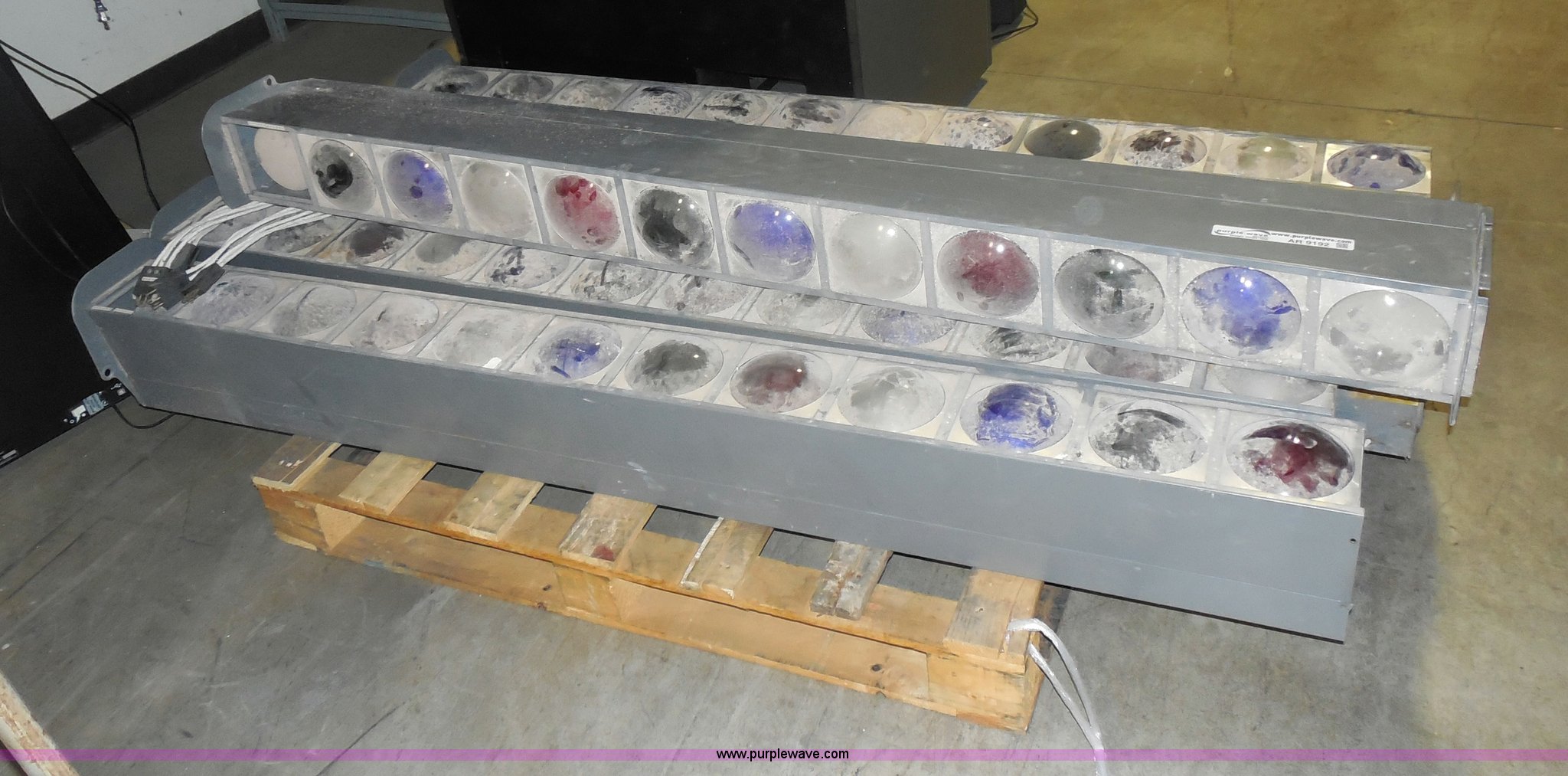 (6) twelve light stage lights in Wichita, KS Item AR9192 sold