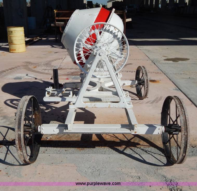 image for item AA9546 Concrete mixer