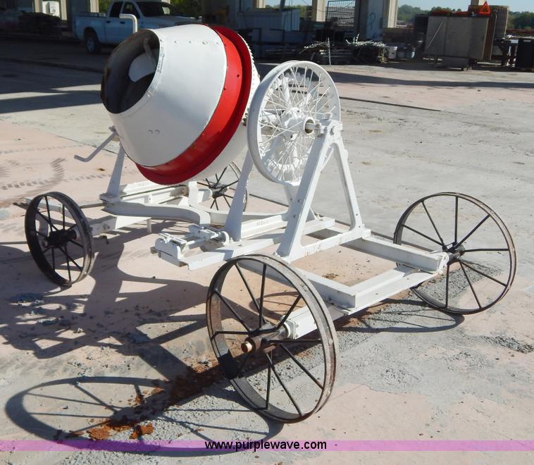 image for item AA9546 Concrete mixer