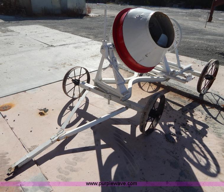image for item AA9546 Concrete mixer
