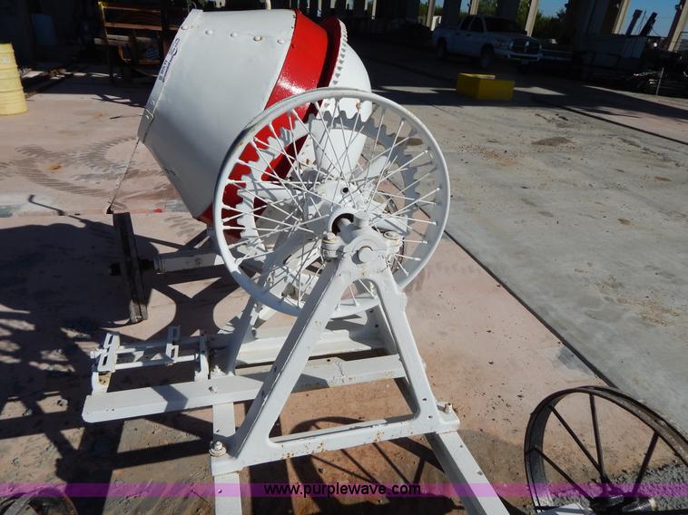 image for item AA9546 Concrete mixer