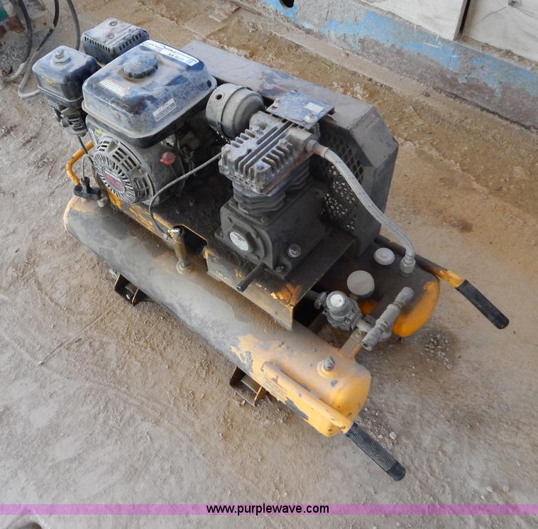 image for item AA9548 DeWalt D55270 air compressor