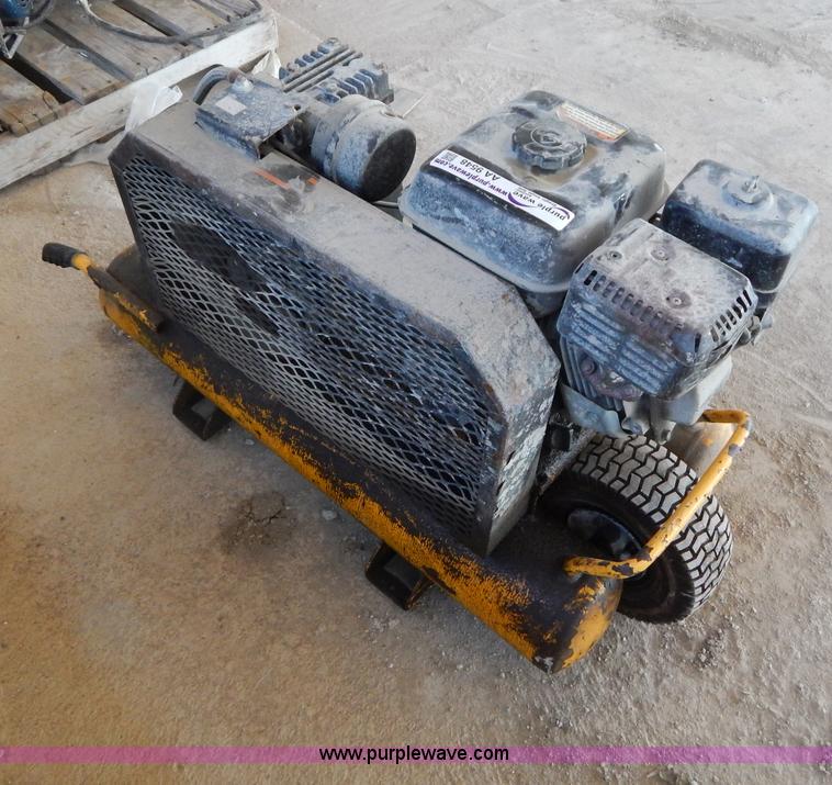 image for item AA9548 DeWalt D55270 air compressor