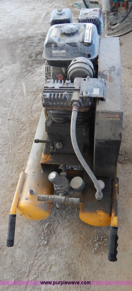 image for item AA9548 DeWalt D55270 air compressor