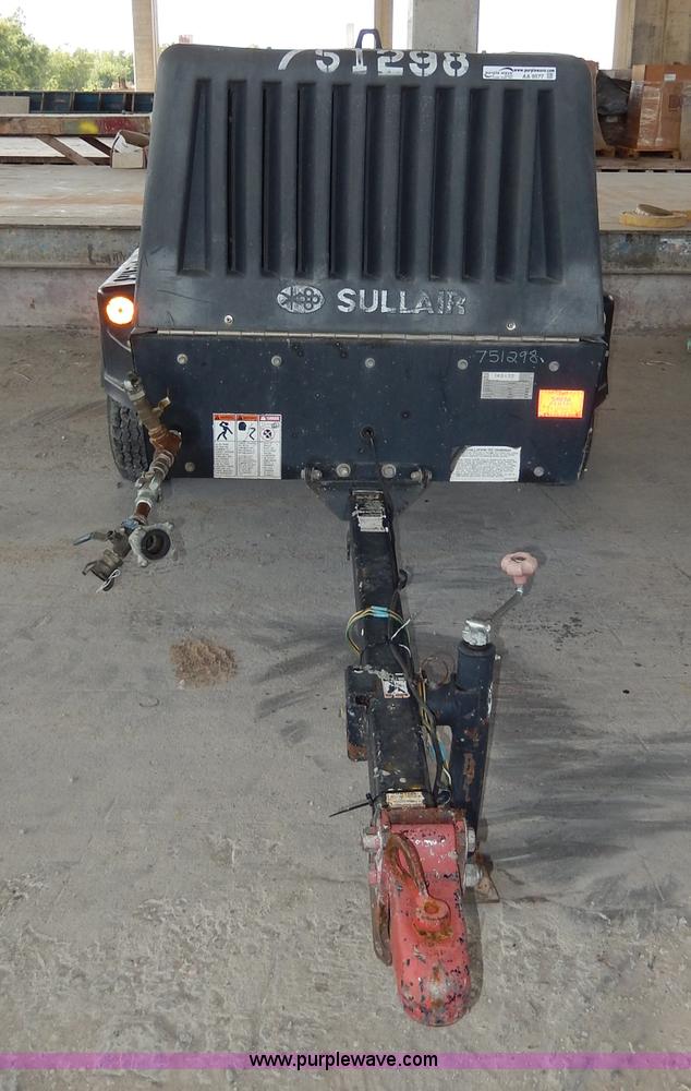 image for item AA9577 Sullair 185 portable compressor