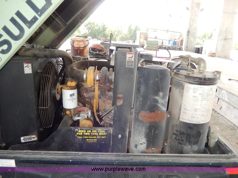 image for item AA9577 Sullair 185 portable compressor