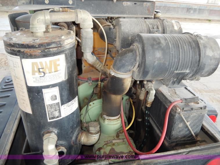 image for item AA9577 Sullair 185 portable compressor