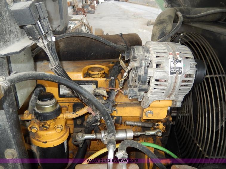 image for item AA9577 Sullair 185 portable compressor