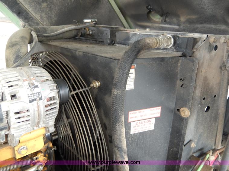 image for item AA9577 Sullair 185 portable compressor