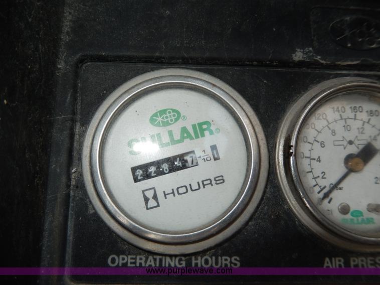 image for item AA9577 Sullair 185 portable compressor