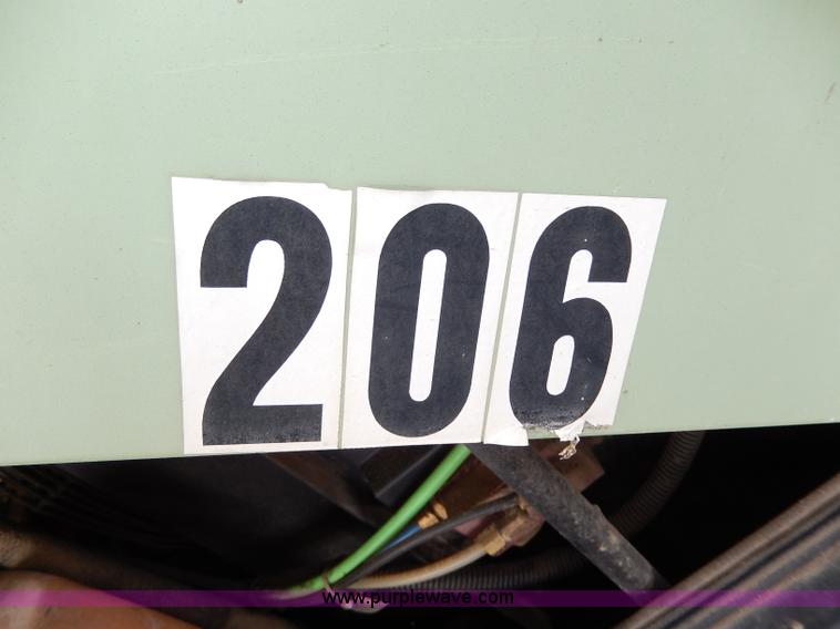 image for item AA9577 Sullair 185 portable compressor