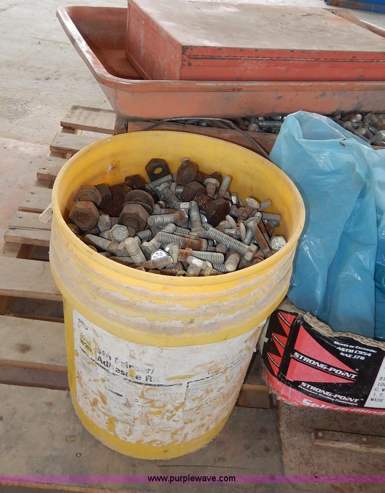 image for item AA9599 Vibratory cartridge case cleaner