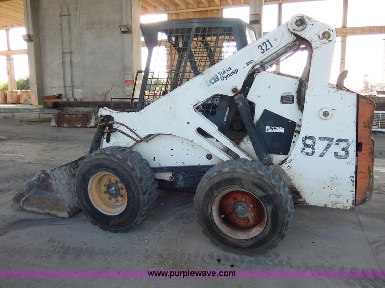image for item AA9619 1999 Bobcat 873 skid steer
